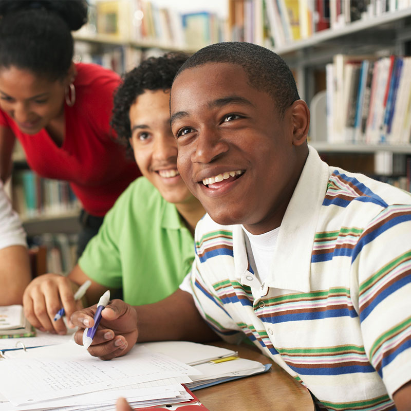 round-blocks-_0000_teenagers-in-library-50.jpg