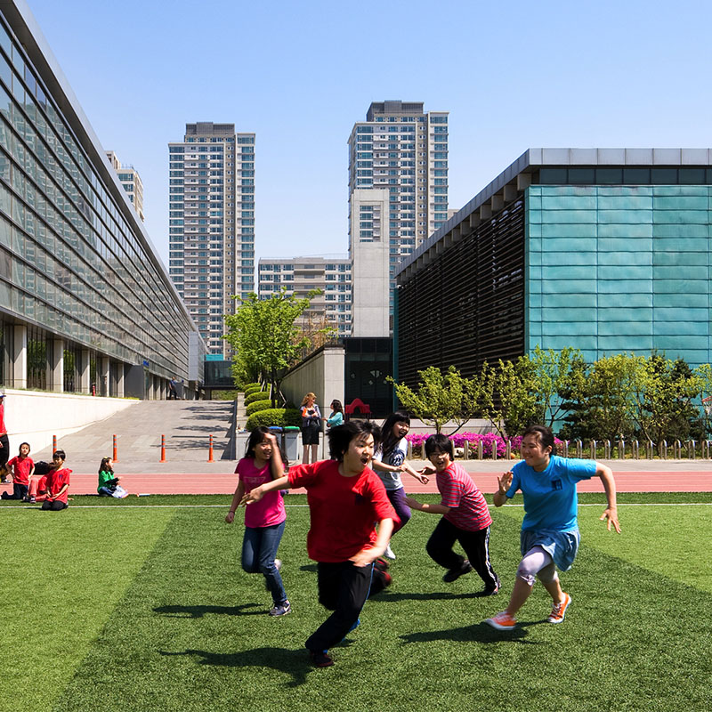 round-blocks-_0016_chadwick-school-panorama-kids-50.jpg